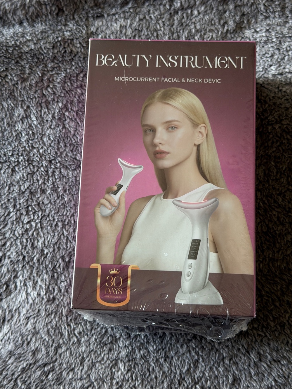 Amazon Beauty Instrument Microcurrent Facial & Neck Device - White and Pink